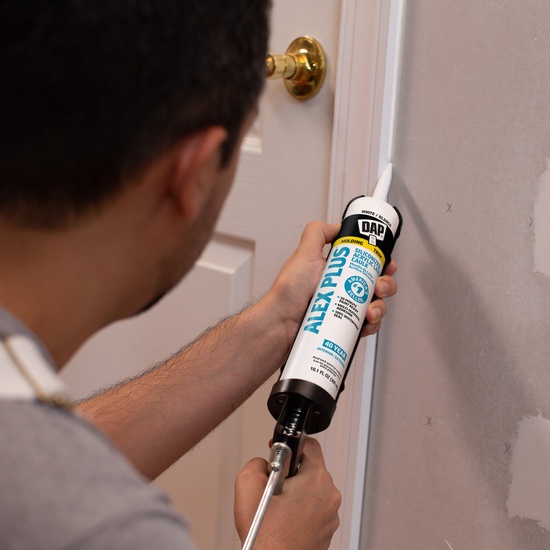 DAP Alex Plus All-Purpose Acrylic Latex Caulk with Silicone - Image 3