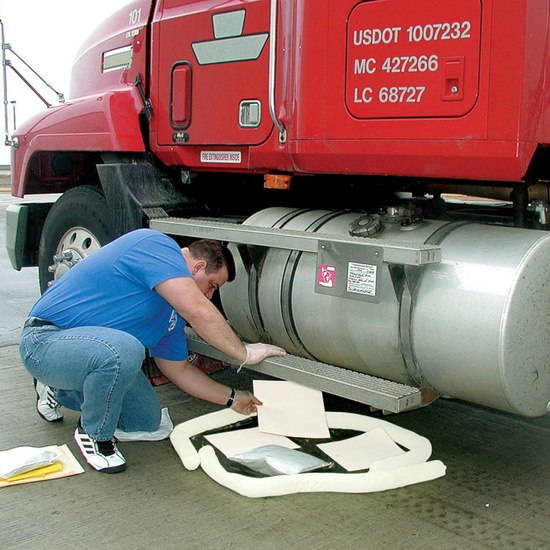 Spilfyter Oil Only 55 Gallon Drum Spill Kit - Image 2