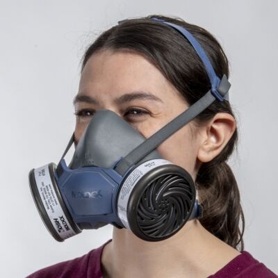 Moldex 7002 Reusable Half Mask Respirator, Size Medium - Image 4