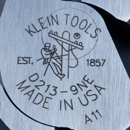 Klein Tools D2139NE Lineman's Pliers New England Nose 9-Inch - Image 7