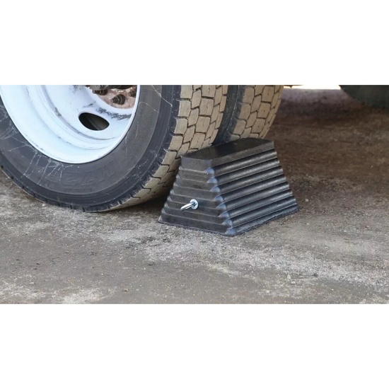 Checkers General-Purpose Rubber Wheel Chock with Cored Bottom Trucks & Trailers - Image 3