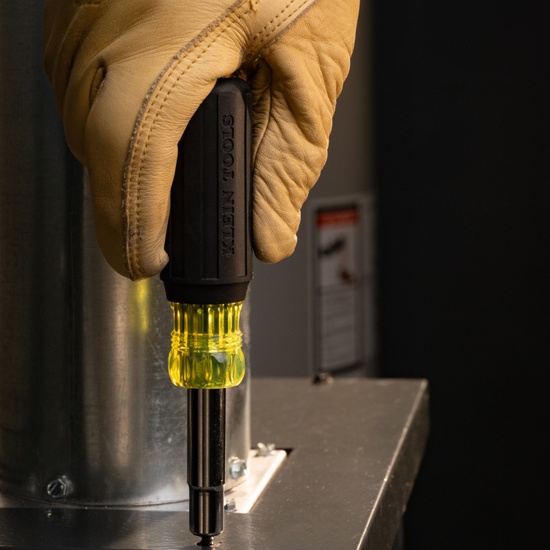 Klein Tools 32500 Multi-Bit Screwdriver / Nut Driver 11-in-1 Ph Sl Sq TORX Bits - Image 8