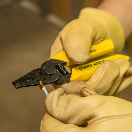 Klein Tools 11045 Wire Stripper/Cutter (10-18 AWG Solid) - Image 8