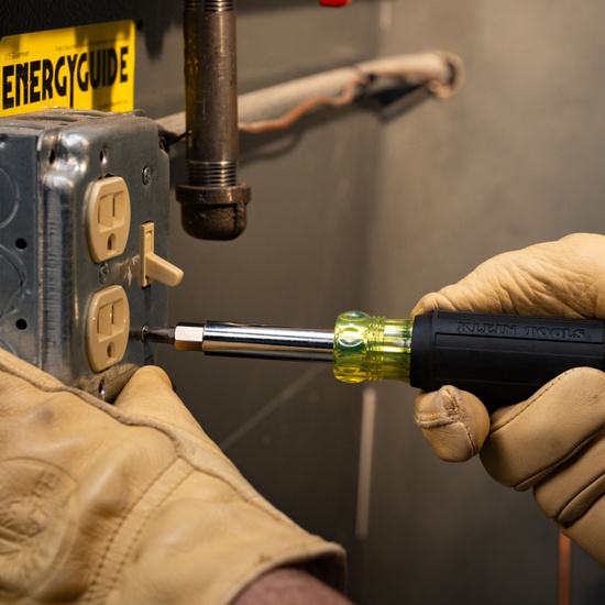 Klein Tools 32500 Multi-Bit Screwdriver / Nut Driver 11-in-1 Ph Sl Sq TORX Bits - Image 7